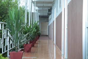 Interior - Hotel Kingland (Ruwanwella)