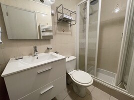 蜜月双人房 | 浴室 | 淋浴设施