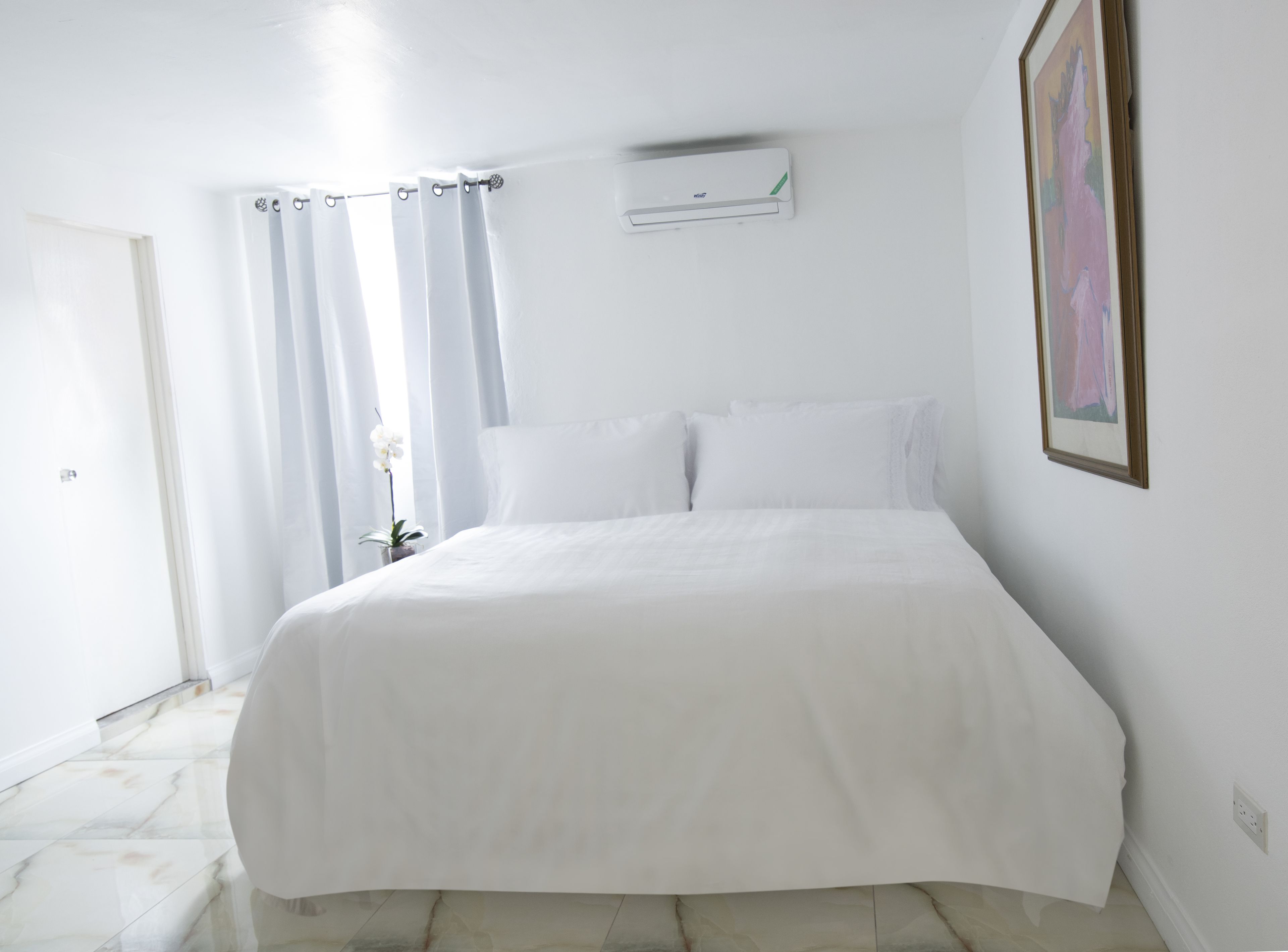 studio king room  | 1 bedroom, down duvets, individually decorated, individually furnished