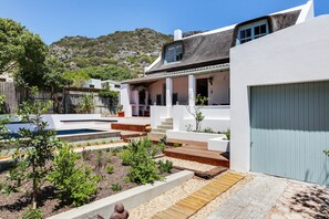 Garden - Cape Dutch Sea Cottage (Cape Town)