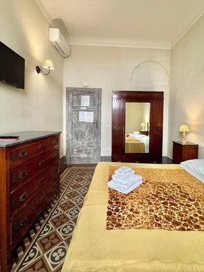 Dreibettzimmer, eigenes Bad (External)