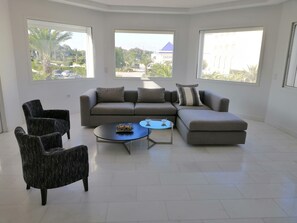 Living room - Luxurious Apartment in le Palace (La Marsa)