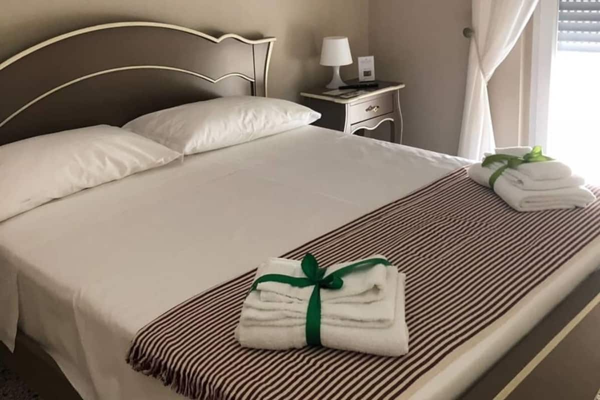 Room, Shared Bathroom (L'Ulivo) | In-room safe, desk, cribs/infant beds, free WiFi