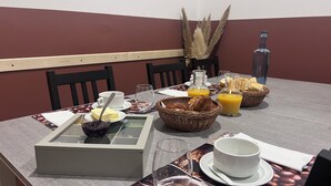 每日供应当地美食早餐（需付费）