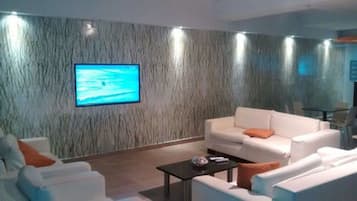 Coin salon dans le hall