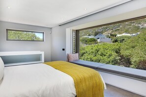 3 bedrooms, iron/ironing board, free WiFi - Glasenapp House (Cape Town)