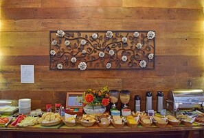 Tägliches inbegriffenes Frühstücksbuffet