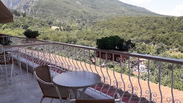 Zweibettzimmer, Bergblick | Balkon
