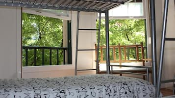 Insonorización, wifi gratis y ropa de cama