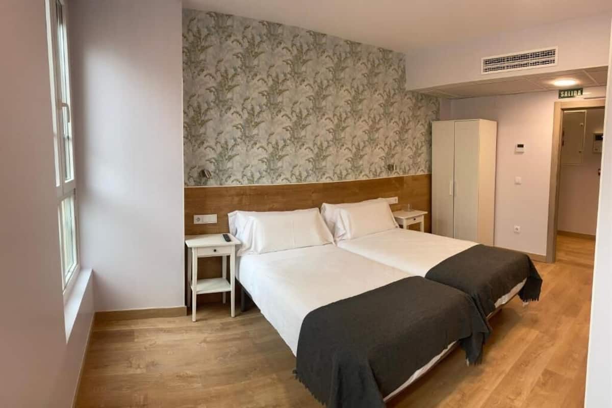 Twin Room, Ensuite | Soundproofing, free WiFi, bed sheets