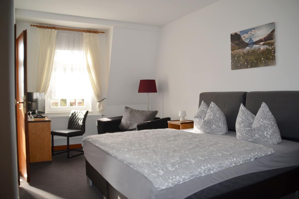 standard double room, private bathroom | 1 bedroom