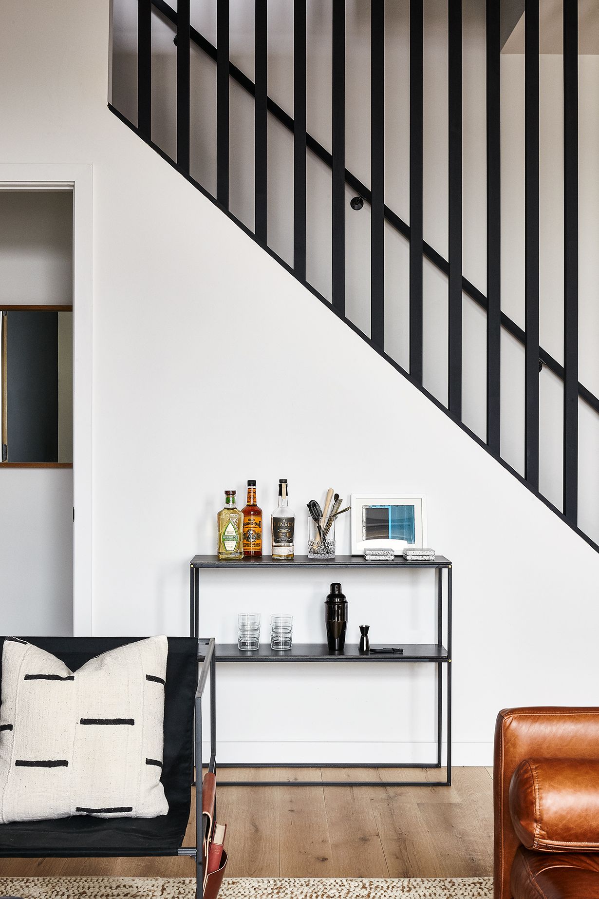 design apartment, 2 queen beds, bathtub | minibar