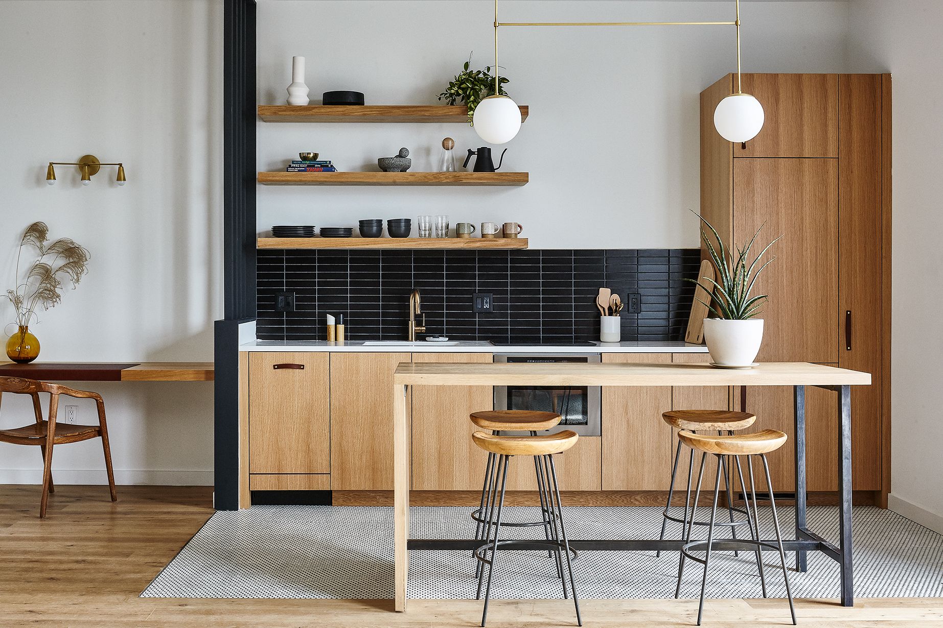 Horno, placa de cocina, lavavajillas, cafetera/tetera