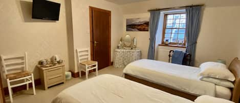 Traditional Twin Room (Arkle) | Free WiFi, bed sheets