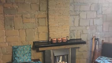 Comfort Villa, Non Smoking | Living area | Flat-screen TV