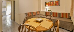 Superior Apartment, Multiple Beds | Living area - Concord Rent Apart (Córdoba)
