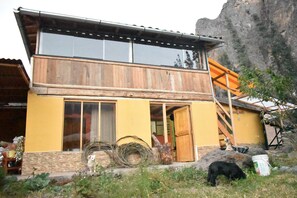 Family Chalet, 2 Bedrooms | 2 bedrooms, desk, free WiFi, bed sheets - casa del viajero Ollantaytambo (Ollantaytambo)