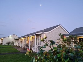 Estudio Deluxe, varias camas, no fumadores, vistas al jardín | Terraza o patio