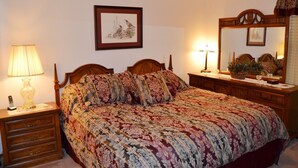 2 bedrooms, Internet, bed sheets - 23TomiLn | Guadalajara Courts Townhome | Sleeps 4 (Hot Springs Village)
