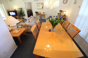 Ferienhaus | Wohnzimmer | Fernseher
