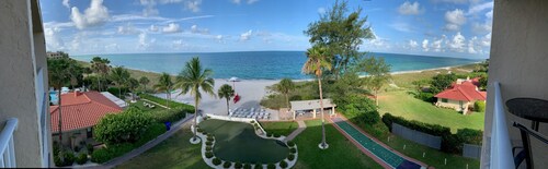 50 ft from sand, Private Island 125 +review