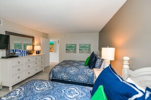 1 habitación, tabla de planchar con plancha, wifi gratis y ropa de cama 