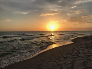 Am Strand, Liegestühle, Strandtücher