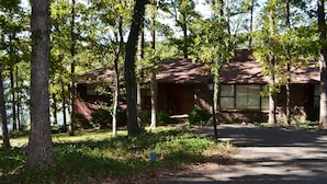 Exterior - 15SierLn | Lake DeSoto | Home | Sleeps 6 (Hot Springs Village)