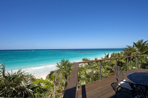 Maison en bord de mer nouvelle et luxueuse avec piscine privée sur la prestigieuse route Banks