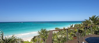 Lux Beachfront House W/ Private Pool on Bank Rd. Walk to Tippy's!