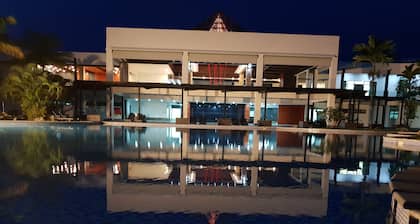 Nasau Resort & Villas