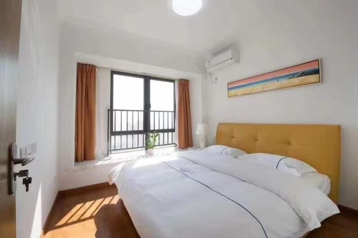 In-room safe, desk, blackout curtains, free WiFi