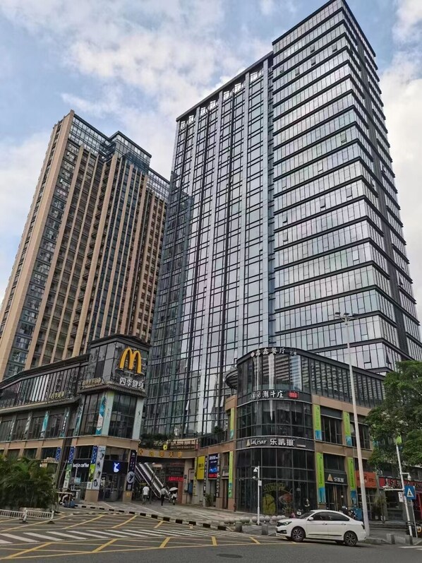 Property entrance - Shengang Executive Apartment - Qian Hai Da Xin Metro Station Branch (Shenzhen)