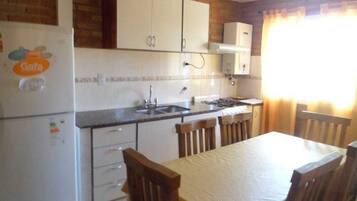 Televisi 20-inci dengan saluran TV kabel