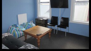 Living room - Surf Inn (Opunake)