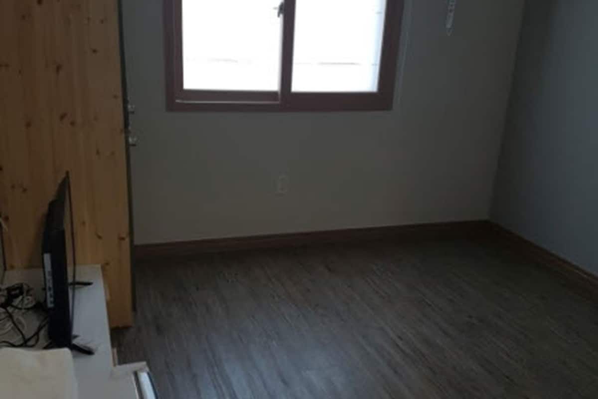 Traditional-Zimmer (Ondol) | Verdunkelungsvorhänge, kostenloses WLAN, Bettwäsche