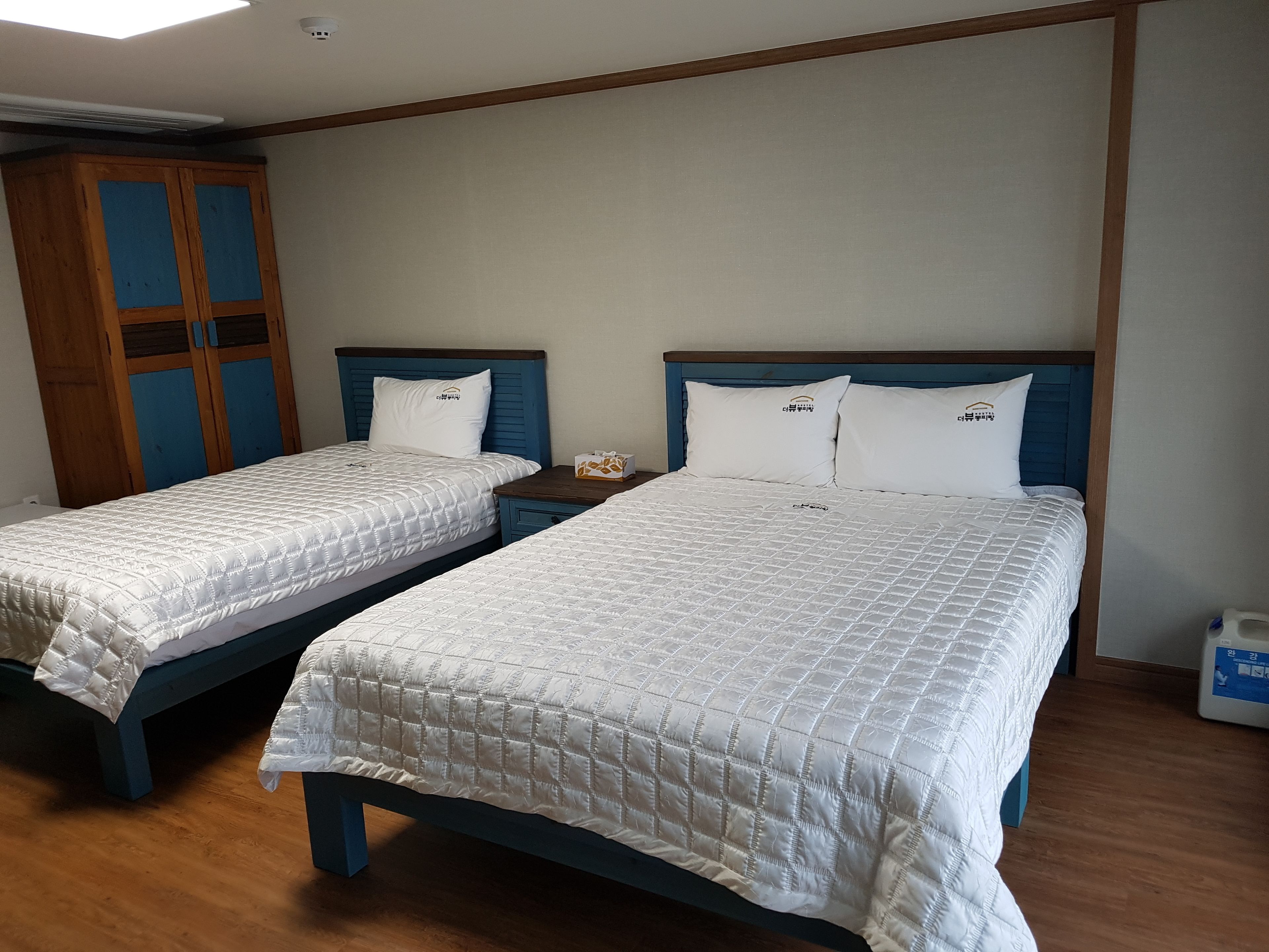 Family Room (3F)