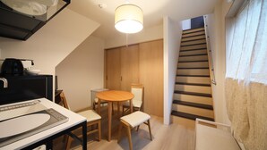 Rumah (Private Vacation Home) | Makan di kamar