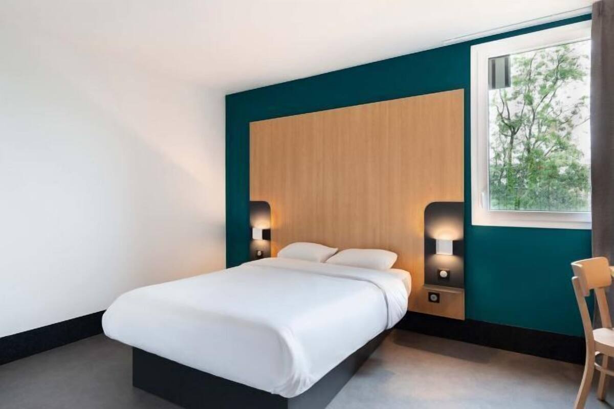 Tempat tidur bayi, Wi-Fi, dan dapat diakses tamu berkursi roda