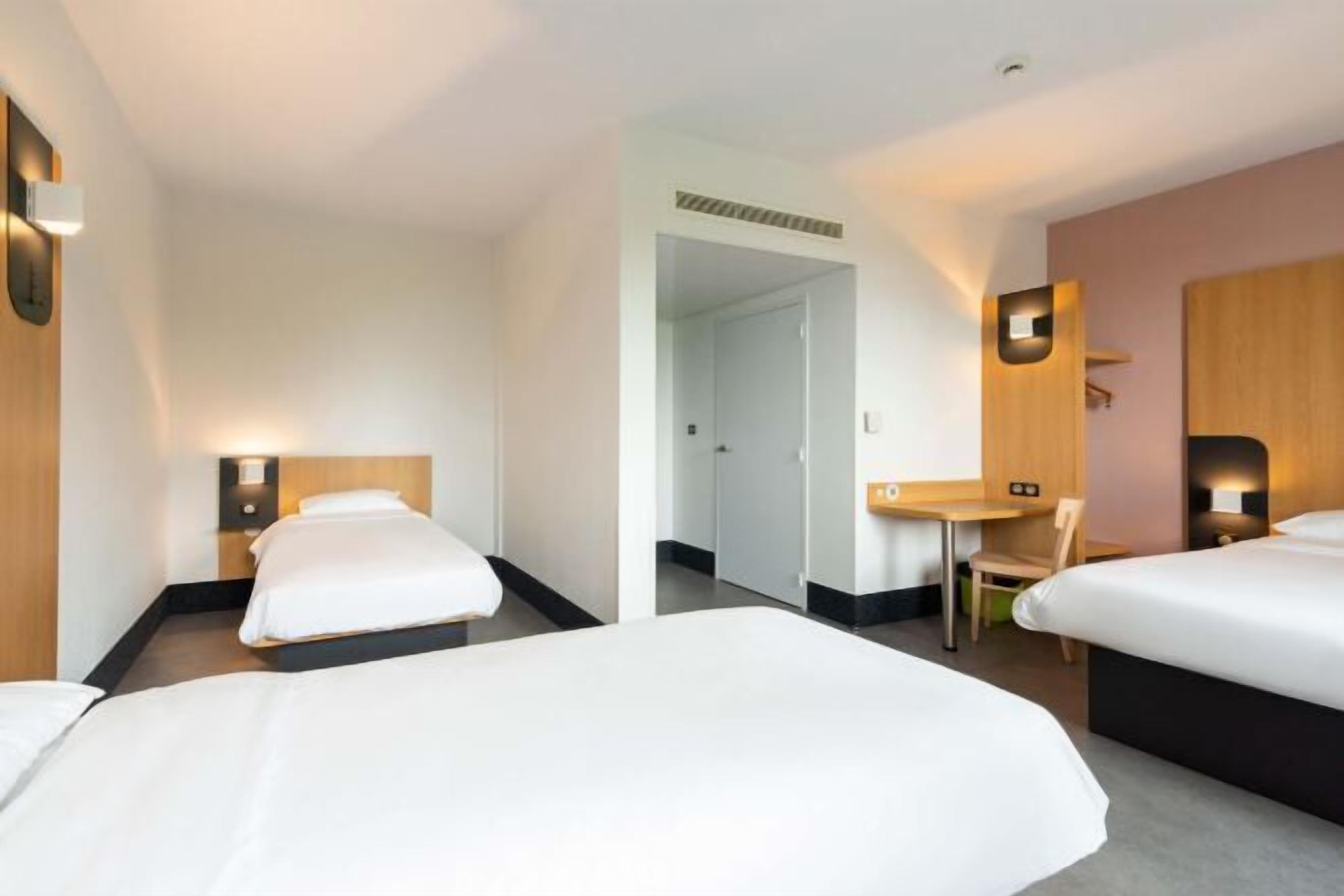 Sistema de insonorización, cunas, wifi y acceso para silla de ruedas 