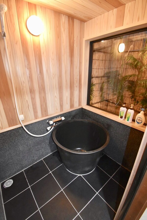 Ferienhaus (Private Vacation Home) | Komfortbadewanne