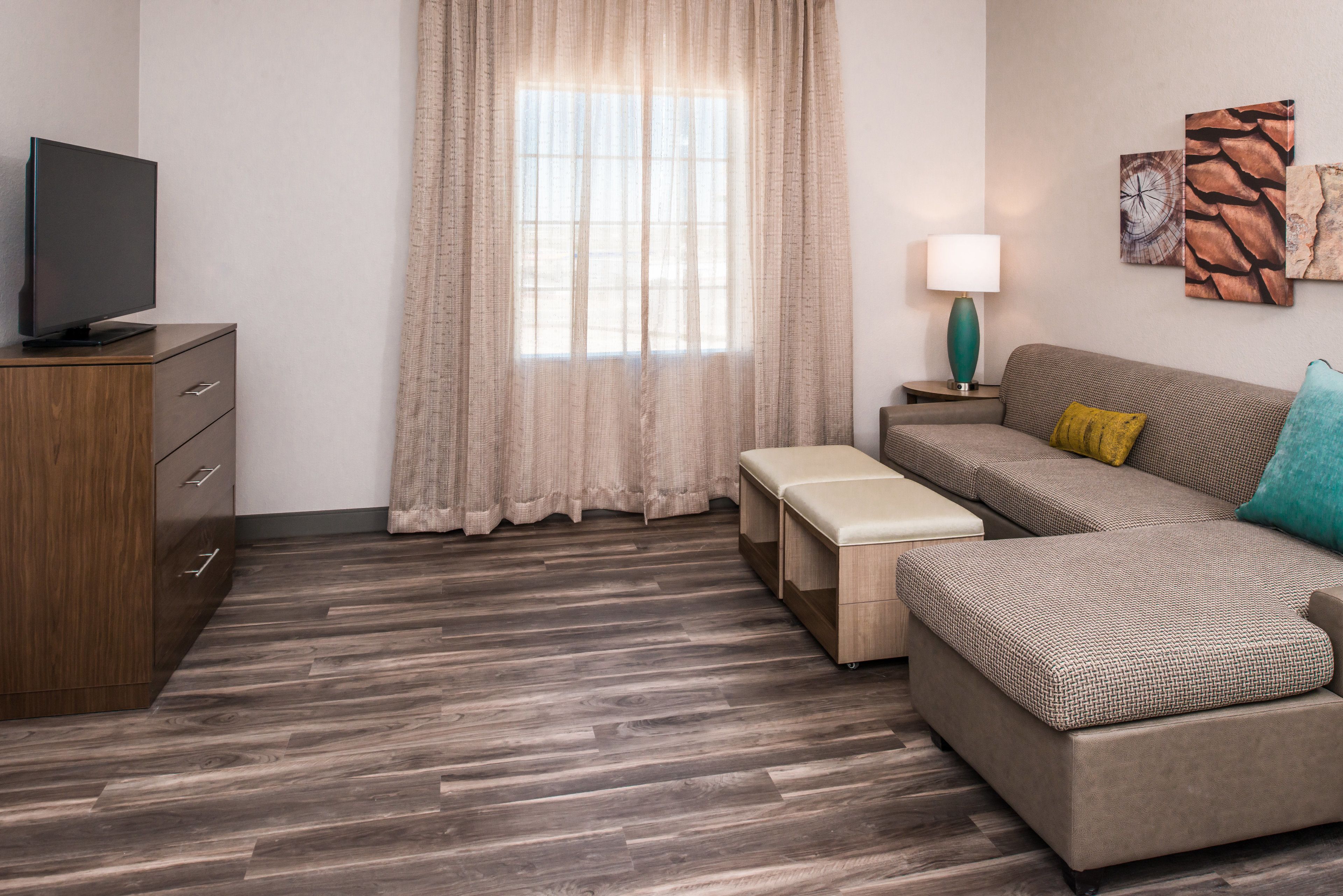 suite, 1 bedroom | 1 bedroom, desk, free wifi