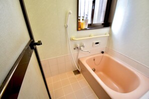 Maison (Private Vacation Home) | Baignoire relaxante profonde