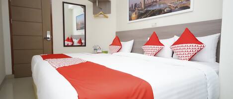 مكتب وواي فاي مجانًا وملاءات أسرّة