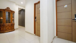 Interior - OYO 251 The Maximus Inn Hotel (Palembang)