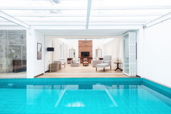 Una piscina techada