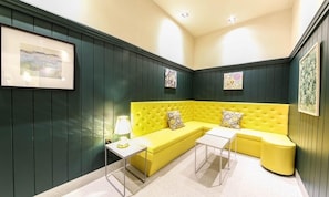 Interior - Brooks Hotel (Tongyeong)