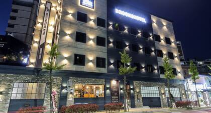 Brooks Hotel