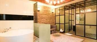 Ryn Boutique Hotel