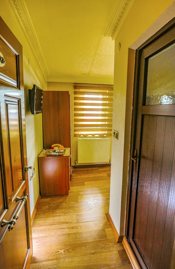 Loft Économique, 1 lit une place, non-fumeurs, vue ville | Chambres insonorisées, Wi-Fi gratuit, draps fournis